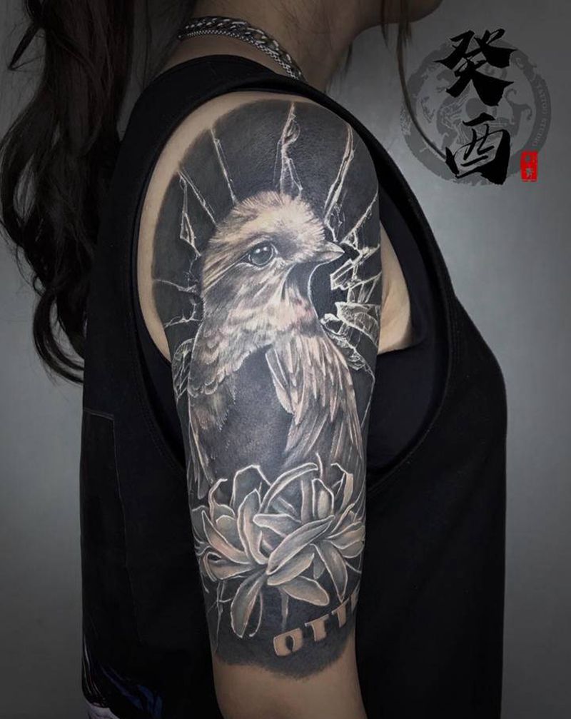 格查尔鸟纹身图片_手臂欧美写实纹身图案