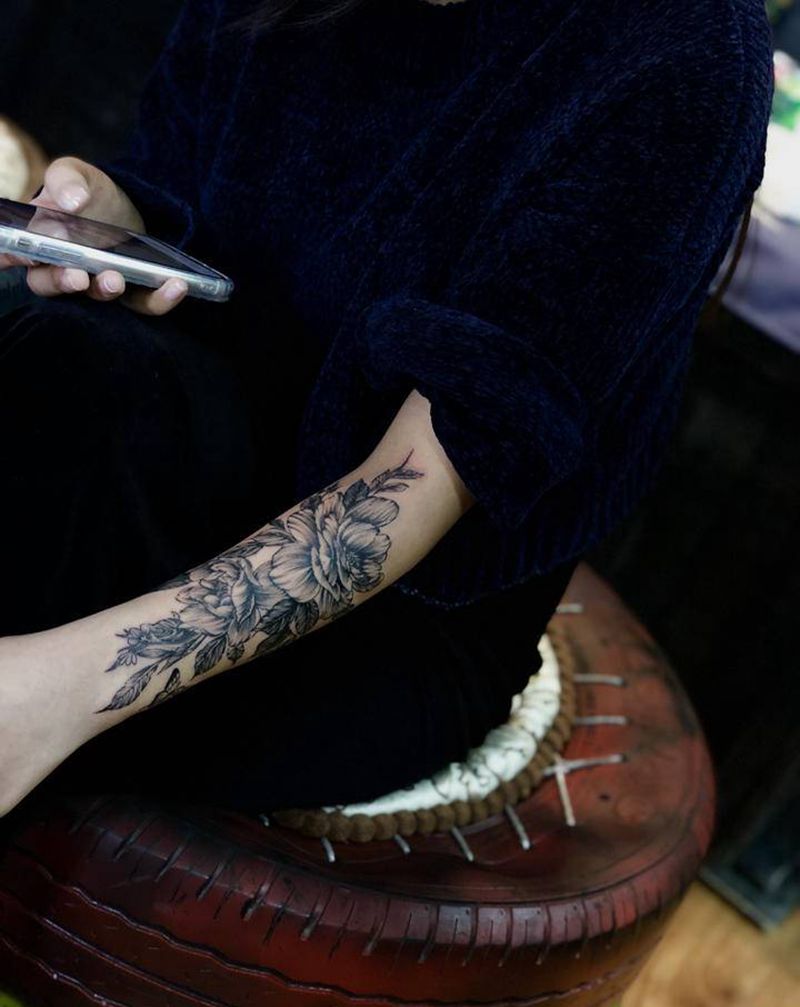 素花纹身图片_手臂新传统纹身图案