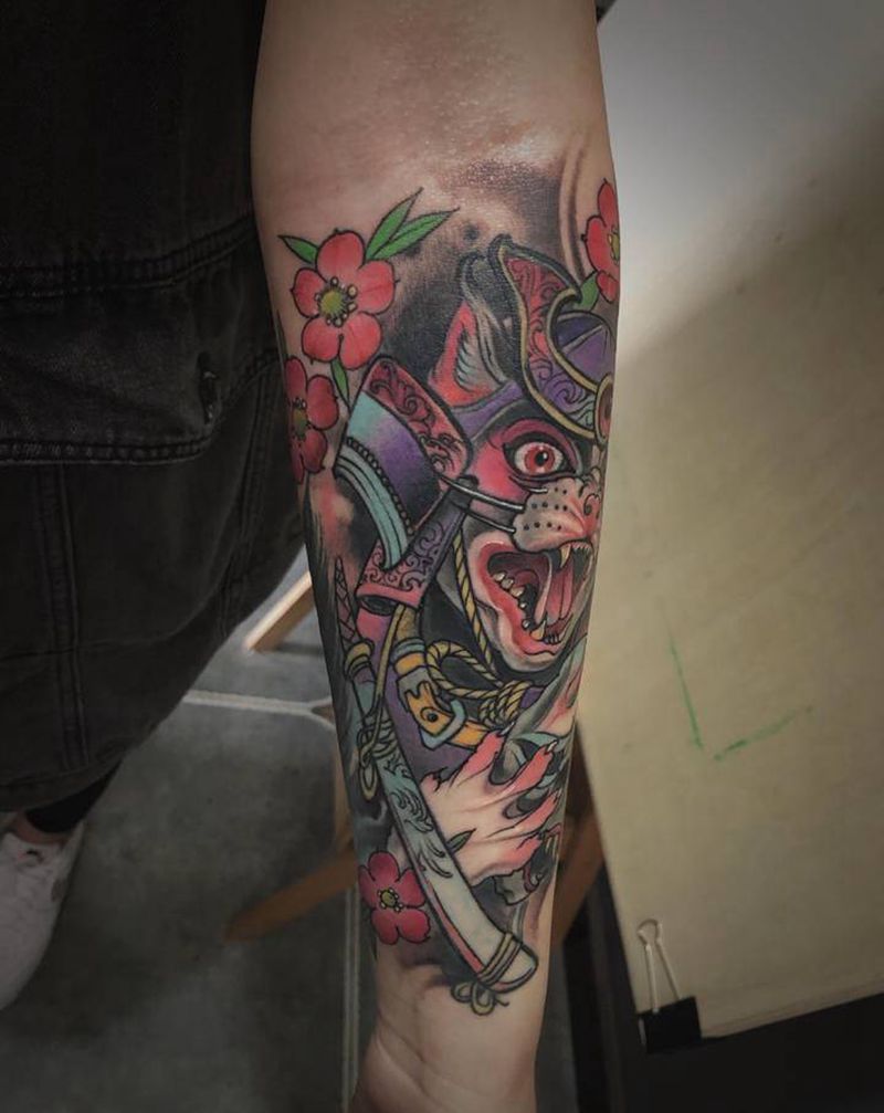 旧图翻新的猫武士纹身图片_手臂新传统纹身图案