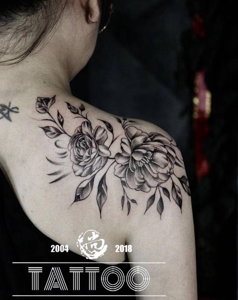 肩花纹身图片_肩部New School纹身图案