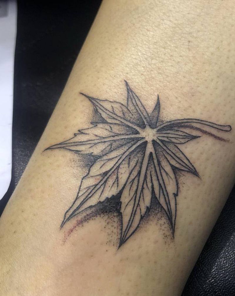 麻叶纹身图片_腿部手臂点刺纹身图案