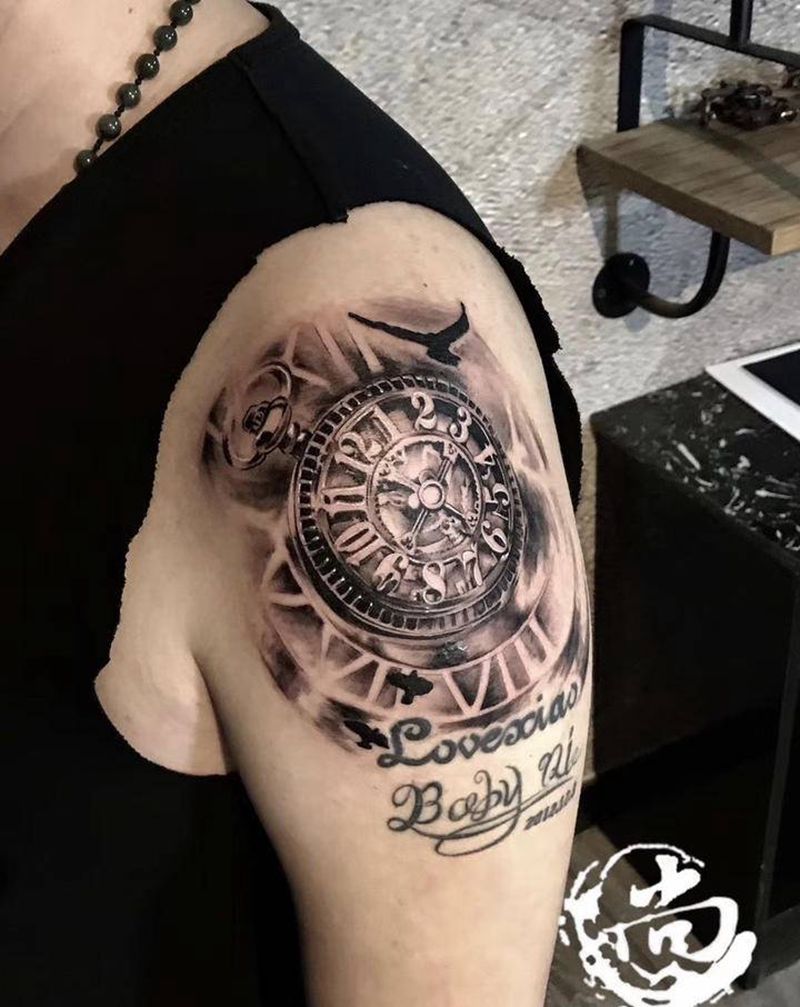 表纹身图片_肩部欧美写实纹身图案