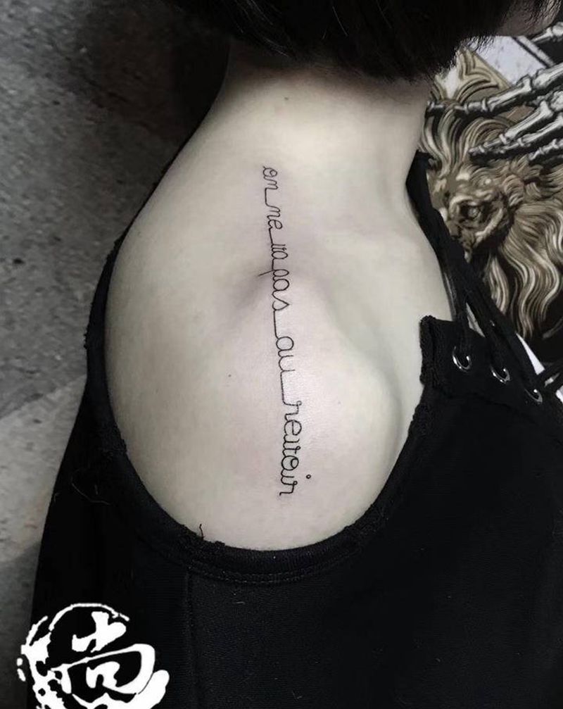 字母纹身图片_肩部图腾纹身图案