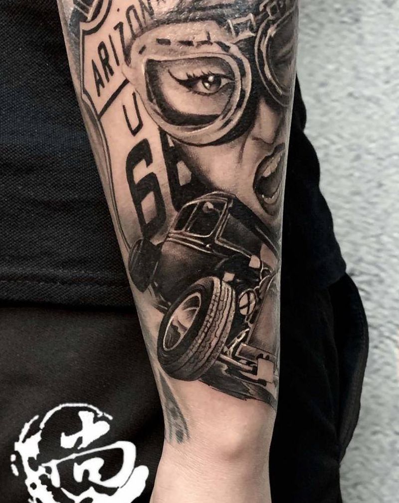 欧美老爷赛车大妞纹身图片_手臂欧美写实纹身图案