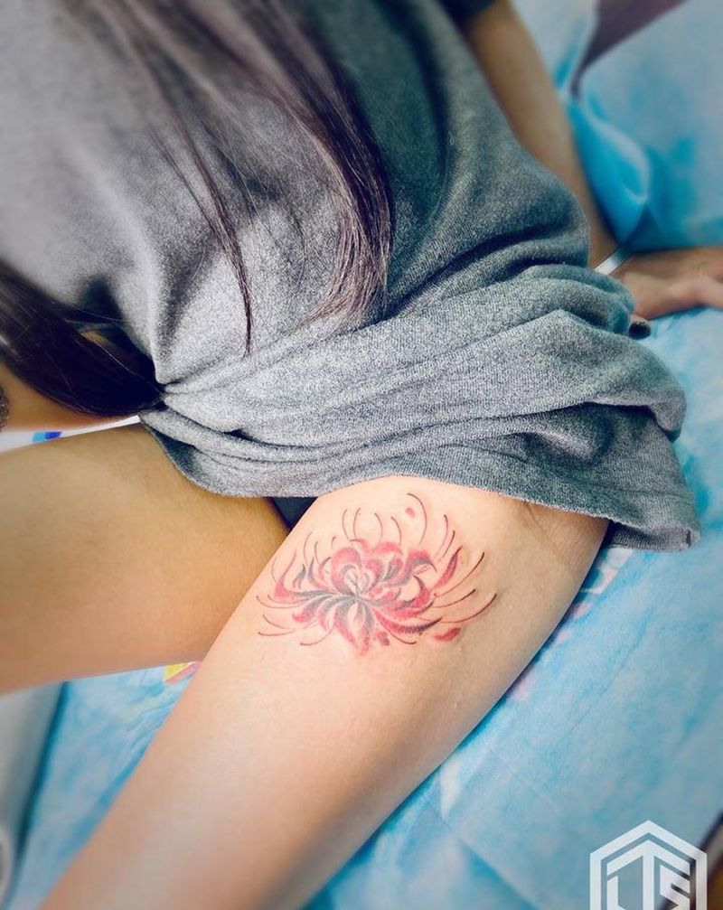 曼珠沙华纹身图片_腿部水彩纹身图案