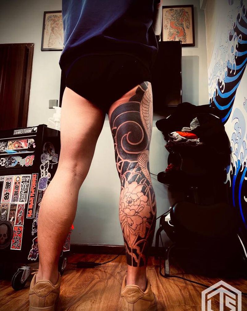 传统蛇花腿纹身图片_腿部老传统纹身图案