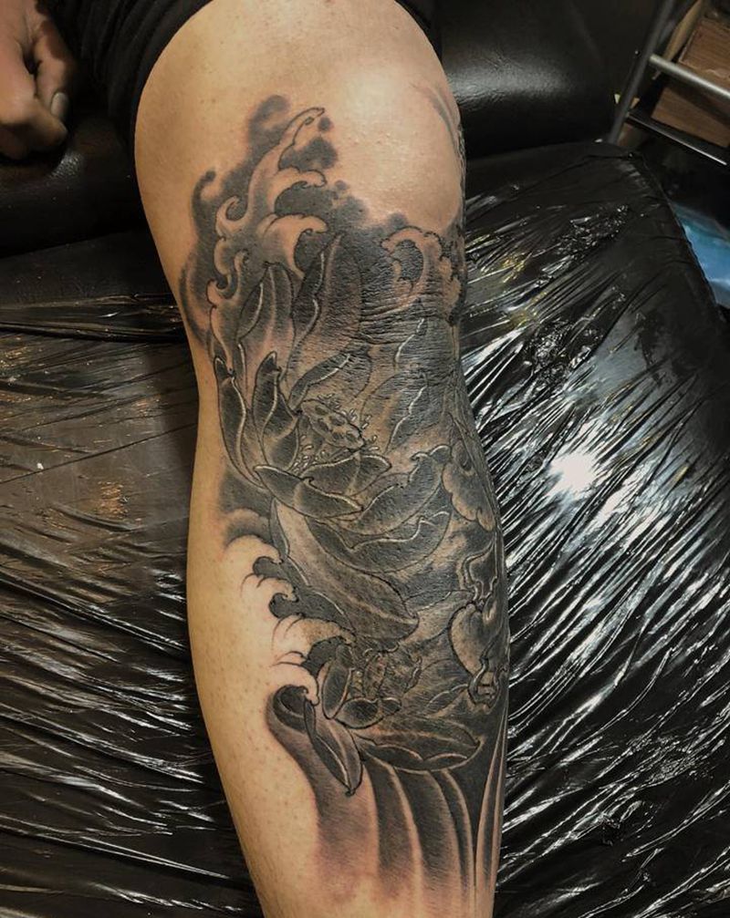 鲤鱼纹身图片_腿部新传统纹身图案