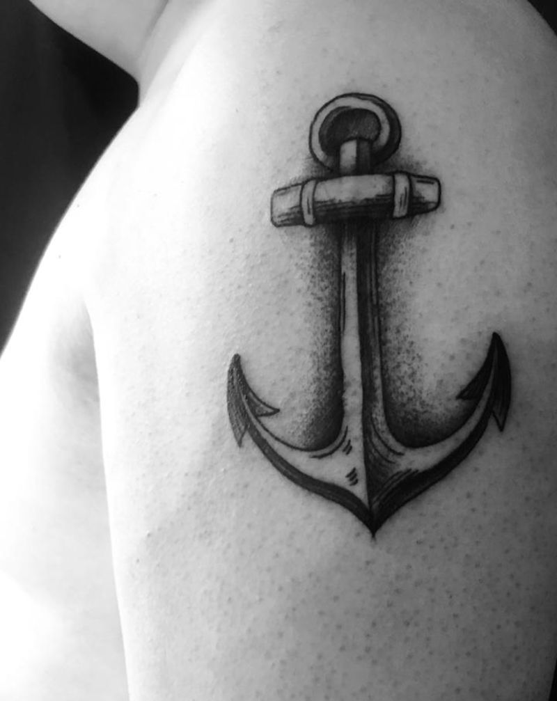 船锚纹身图片_手臂点刺纹身图案