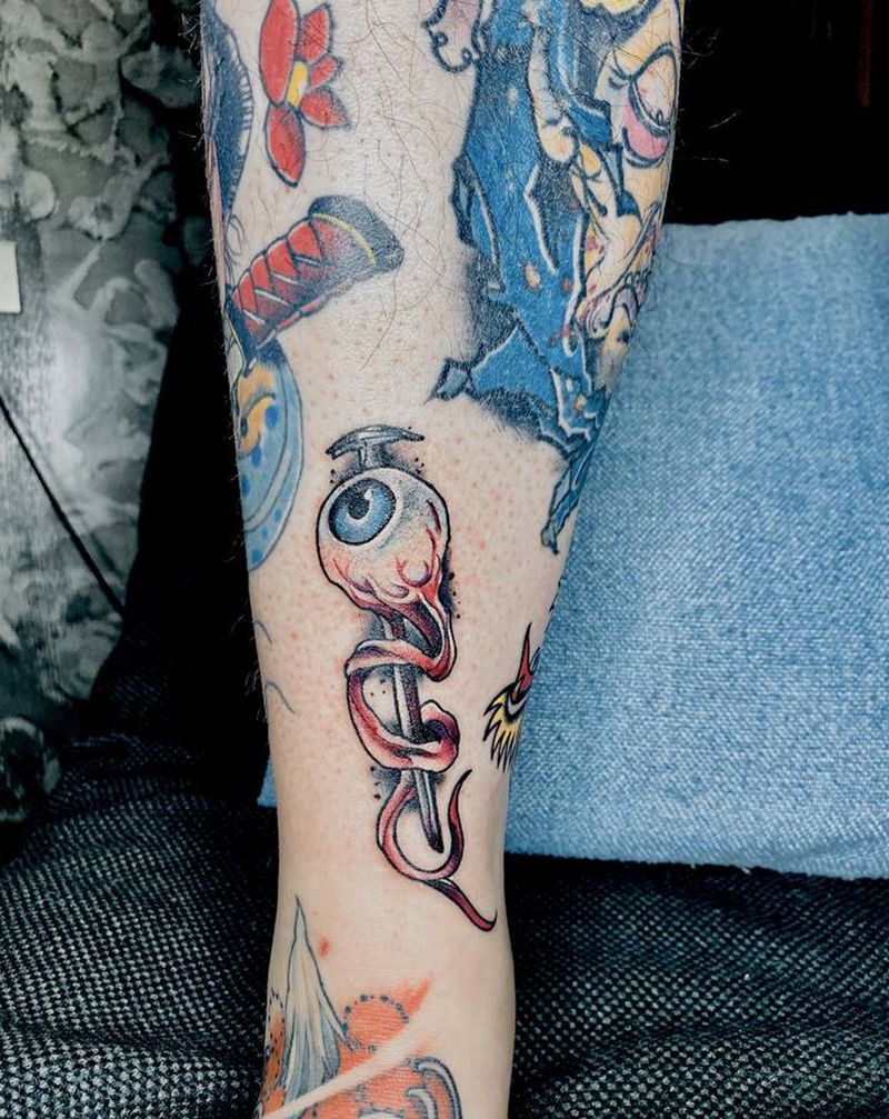 眼纹身图片_腿部New School眼睛暗黑钉子纹身图案