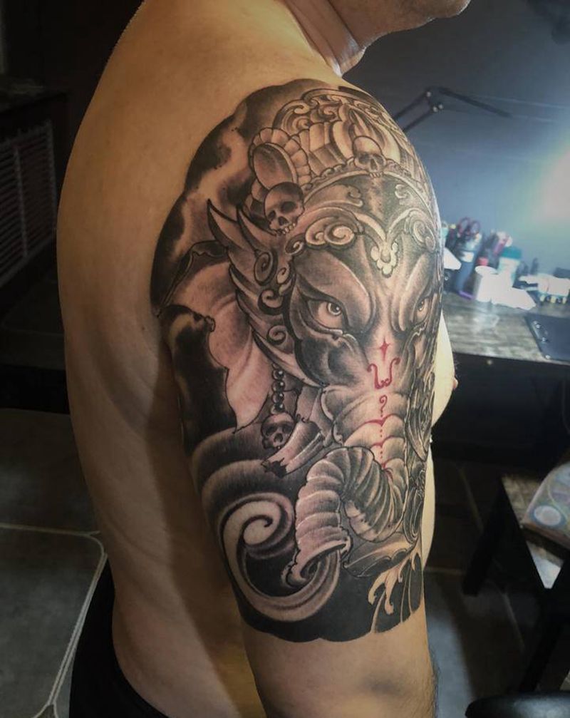 象神纹身图片_臀部纹身图案