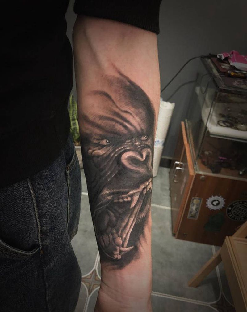 猩猩纹身图片_手臂欧美写实纹身图案