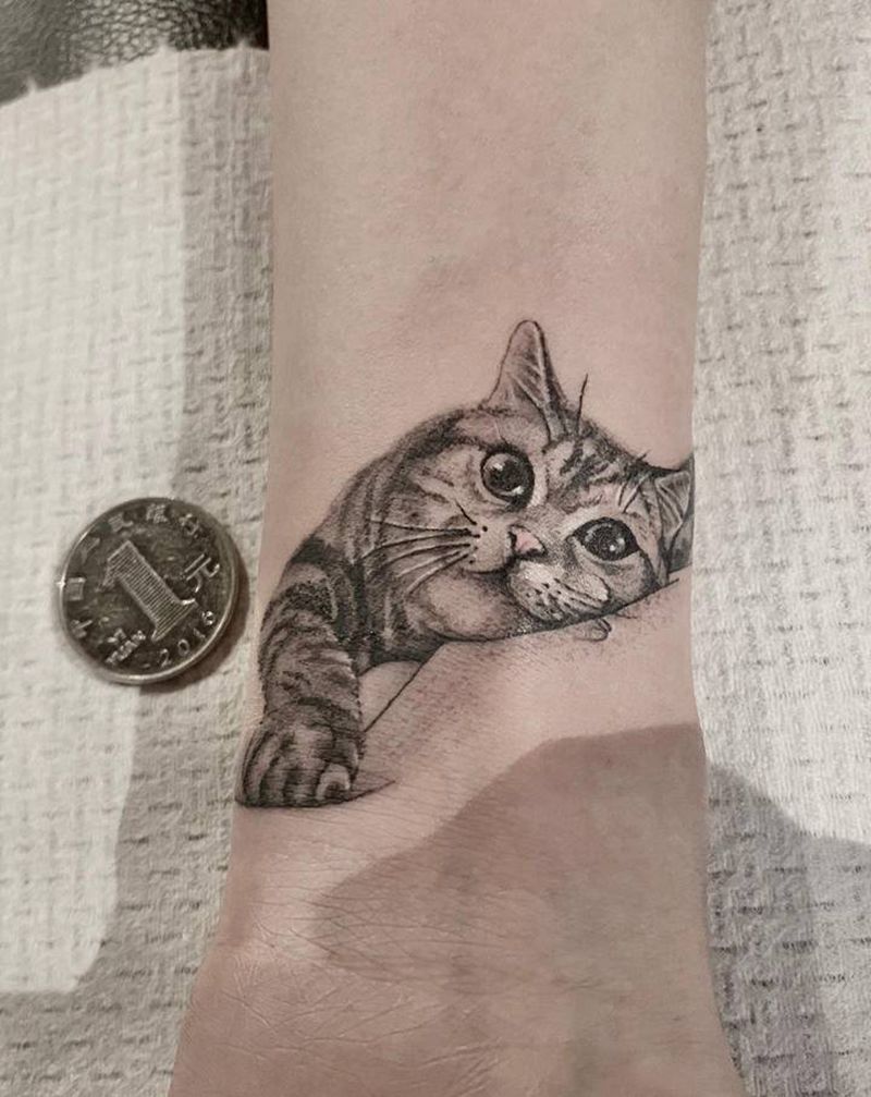 小猫遮盖纹身图片_手臂欧美写实遮盖伤疤猫纹身图案