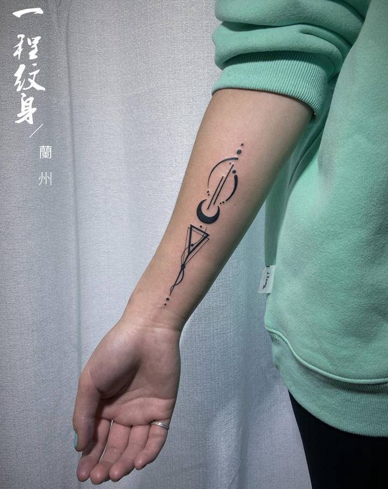 几何图腾纹身图片_手部纹身图案