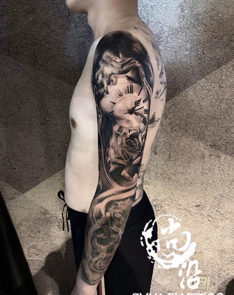孤独的烟熏纹身图片_手臂欧美写实纹身图案