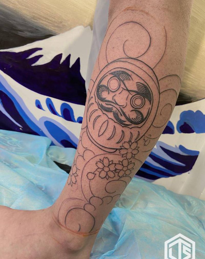 包小腿达摩蛋纹身图片_腿部老传统纹身图案