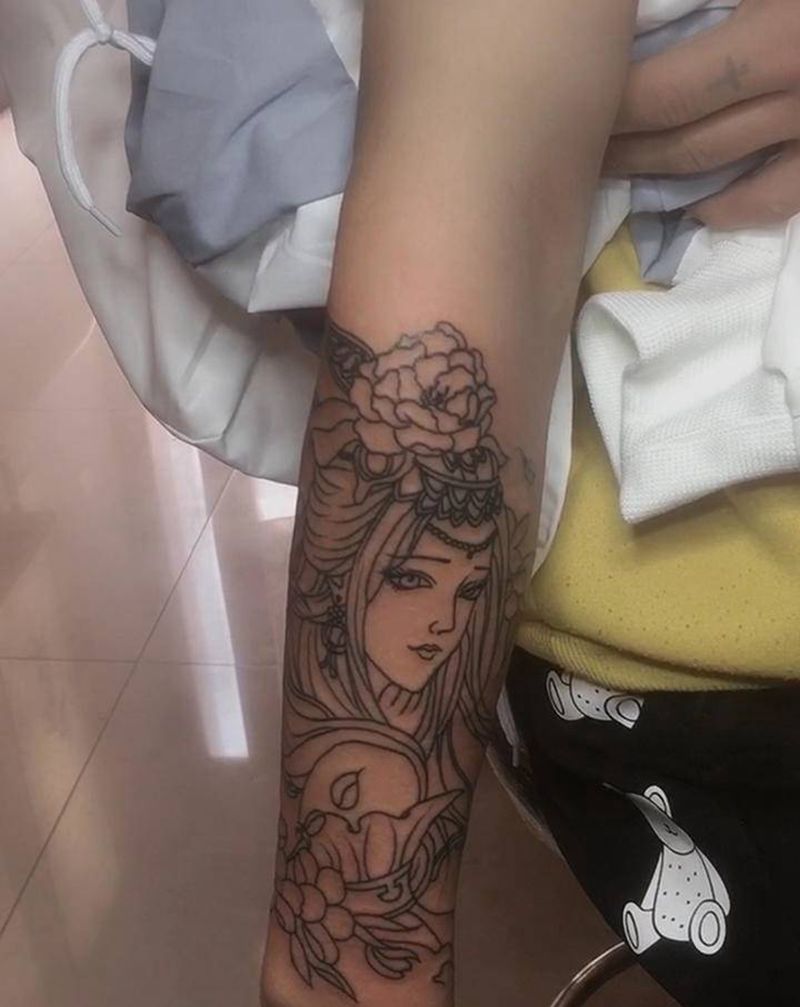 艺妓（线条 ）纹身图片_手臂新传统纹身图案