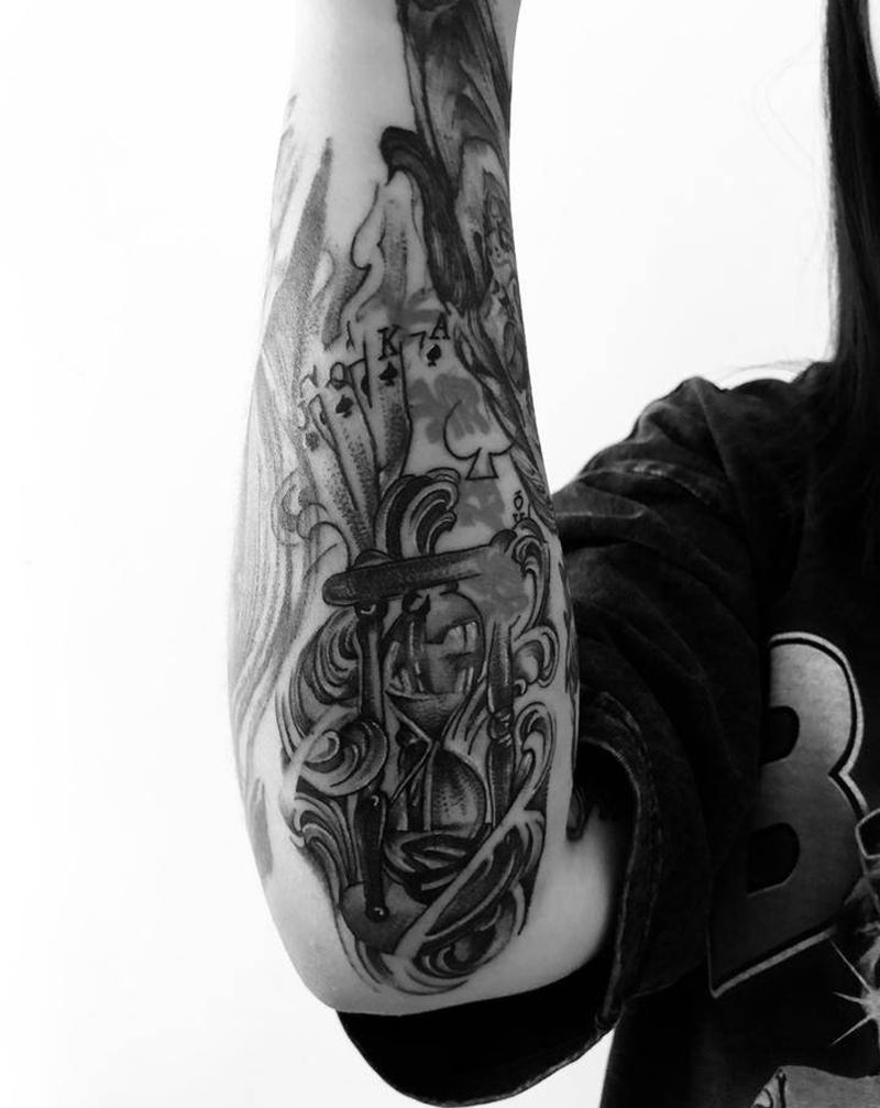 今日纹身图片_手臂背部纹身图案