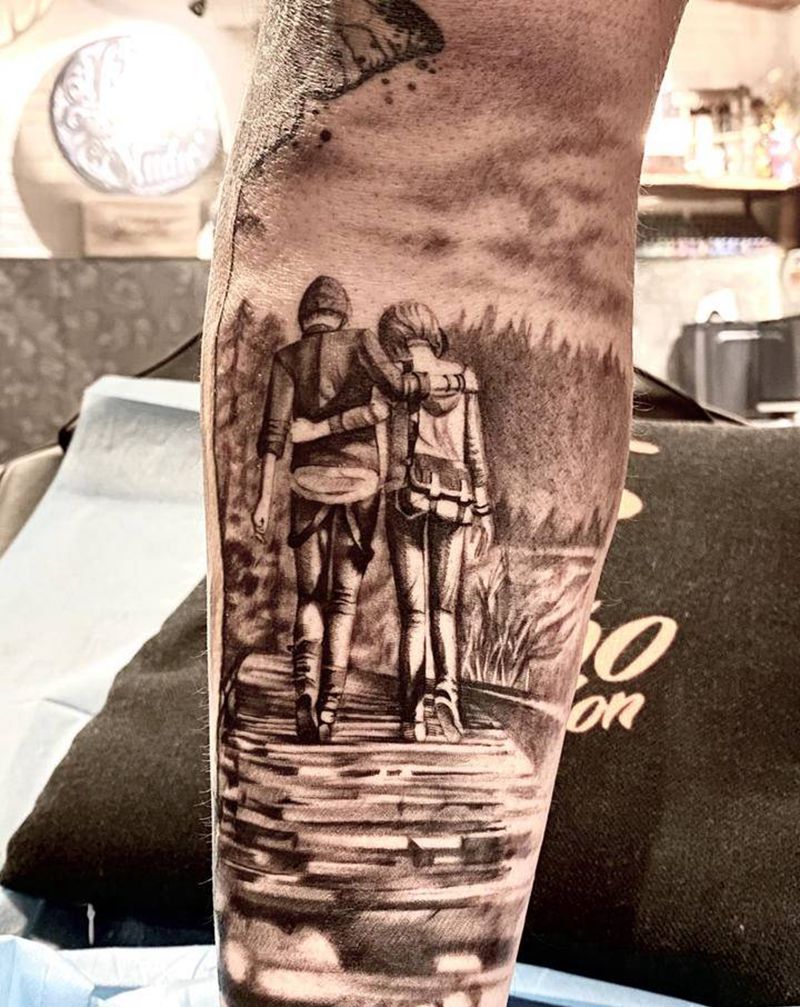 奇异人生纹身图片_腿部欧美写实铁路情侣爱情纹身图案