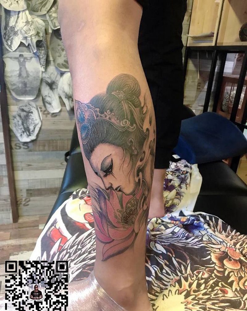 艺妓纹身图片_腿部新传统艺妓纹身图案