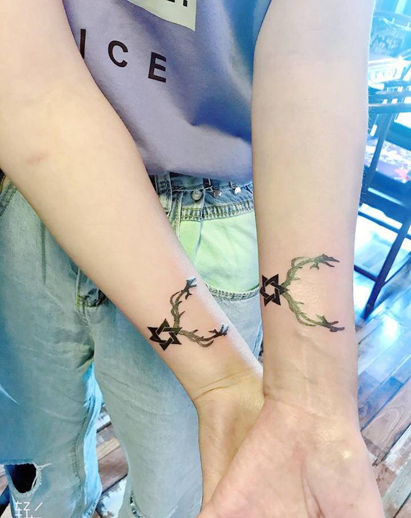 鹿角纹身图片_手臂图腾纹身图案