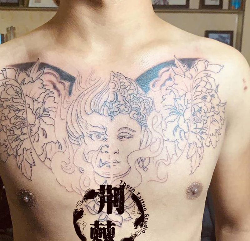 花胸线条 下次继续纹身图片_胸部纹身图案