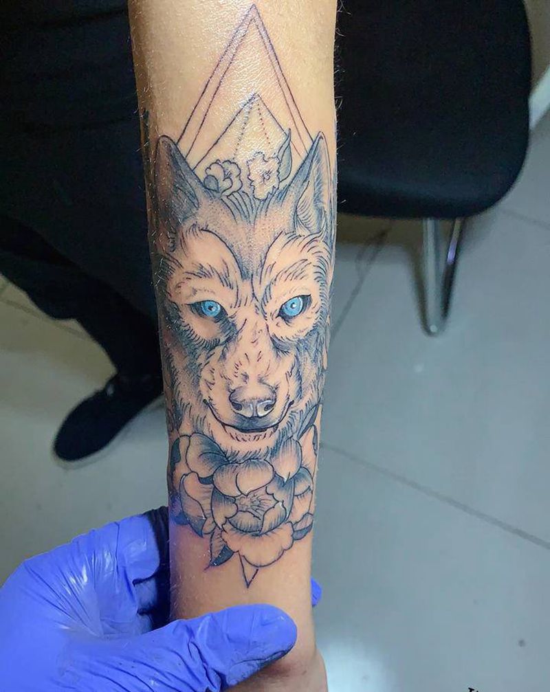 狼纹身图片_手臂纹身图案