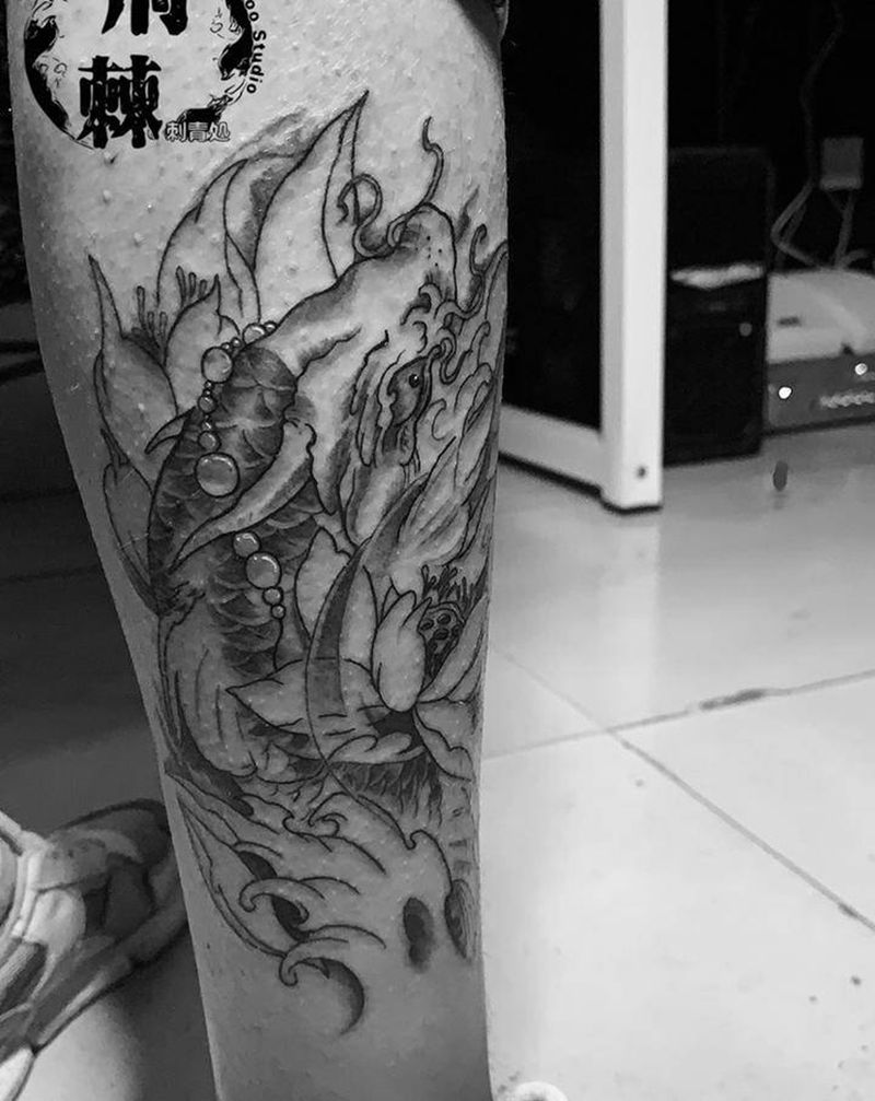鳌鱼 小伙腿上好多疙瘩纹身图片_腿部纹身图案
