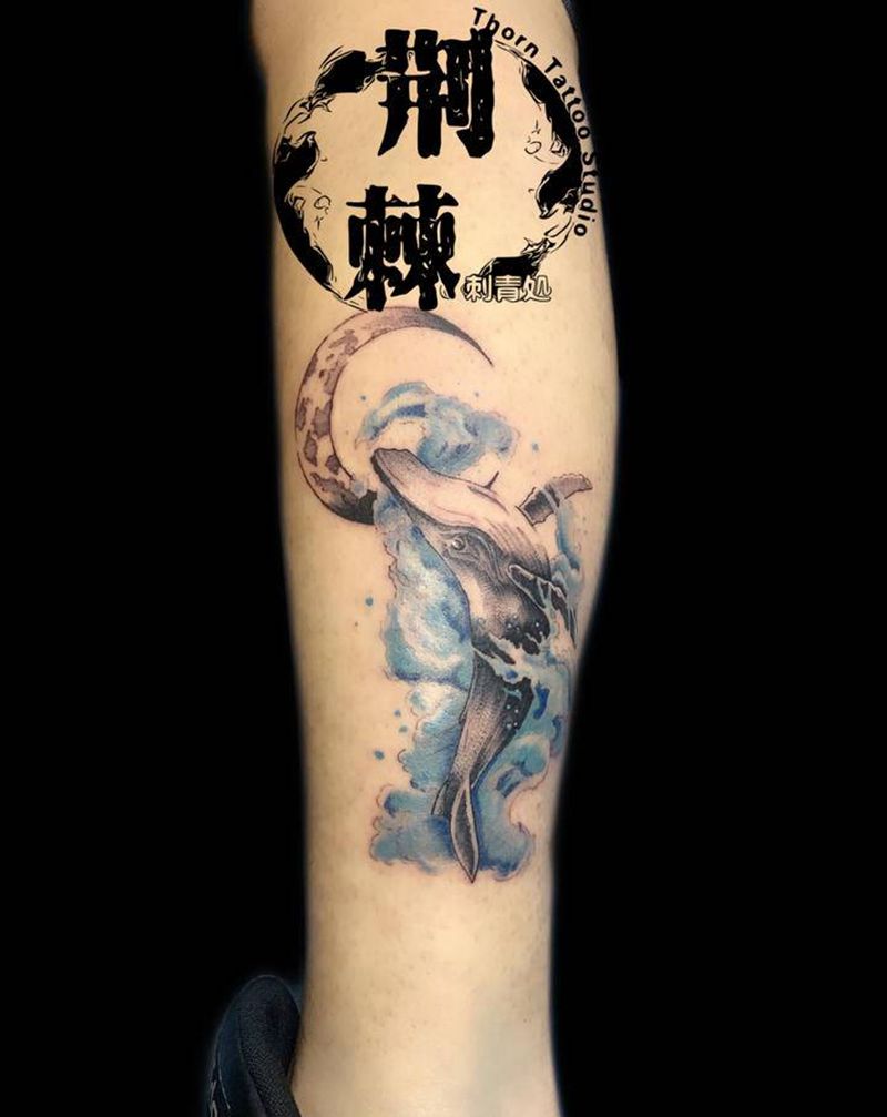 鲸 未来纹身图片_脚部腿部点刺水彩纹身图案