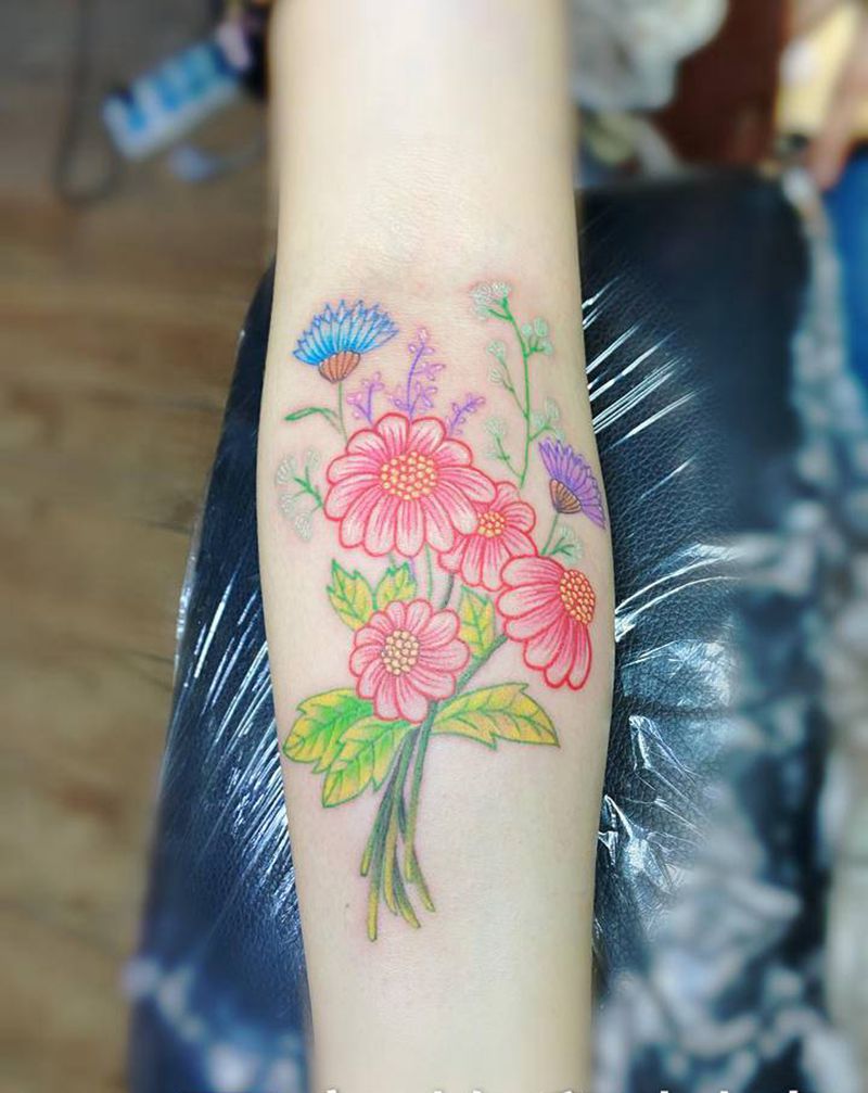 彩色小花花纹身图片_手臂水彩纹身图案