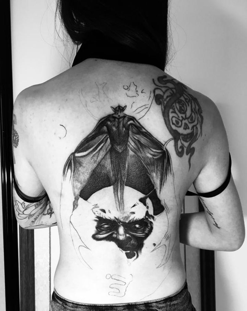 慢慢来纹身图片_背部纹身图案