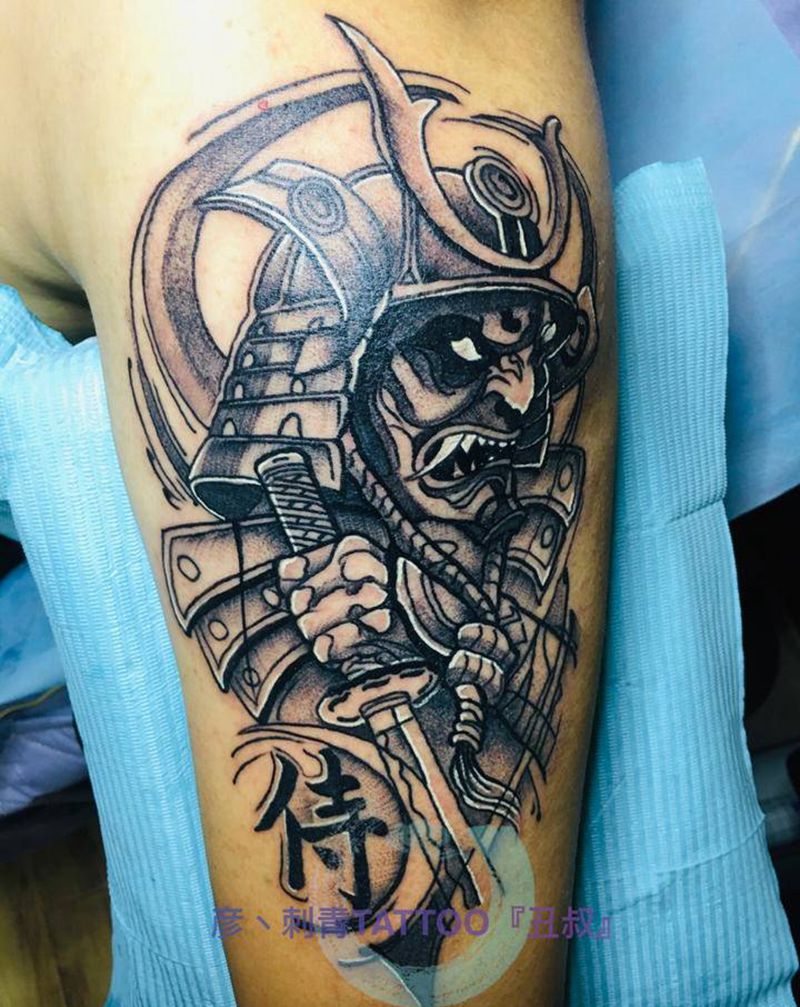 鬼武士纹身图片_手臂新传统纹身图案