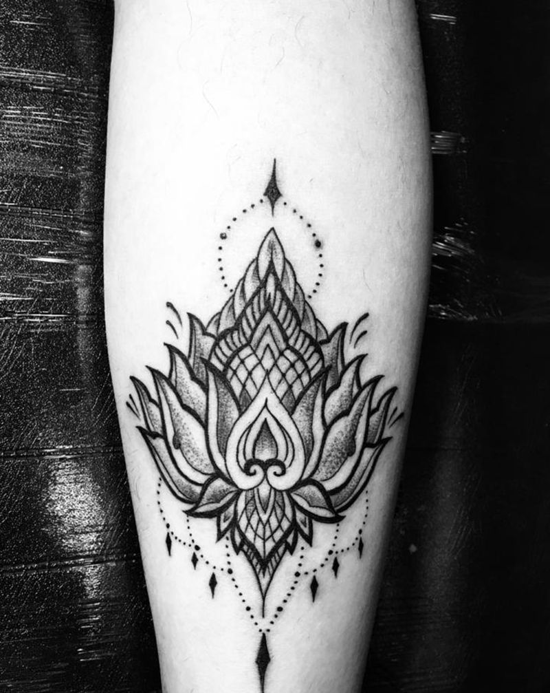 近日纹身图片_腿部纹身图案