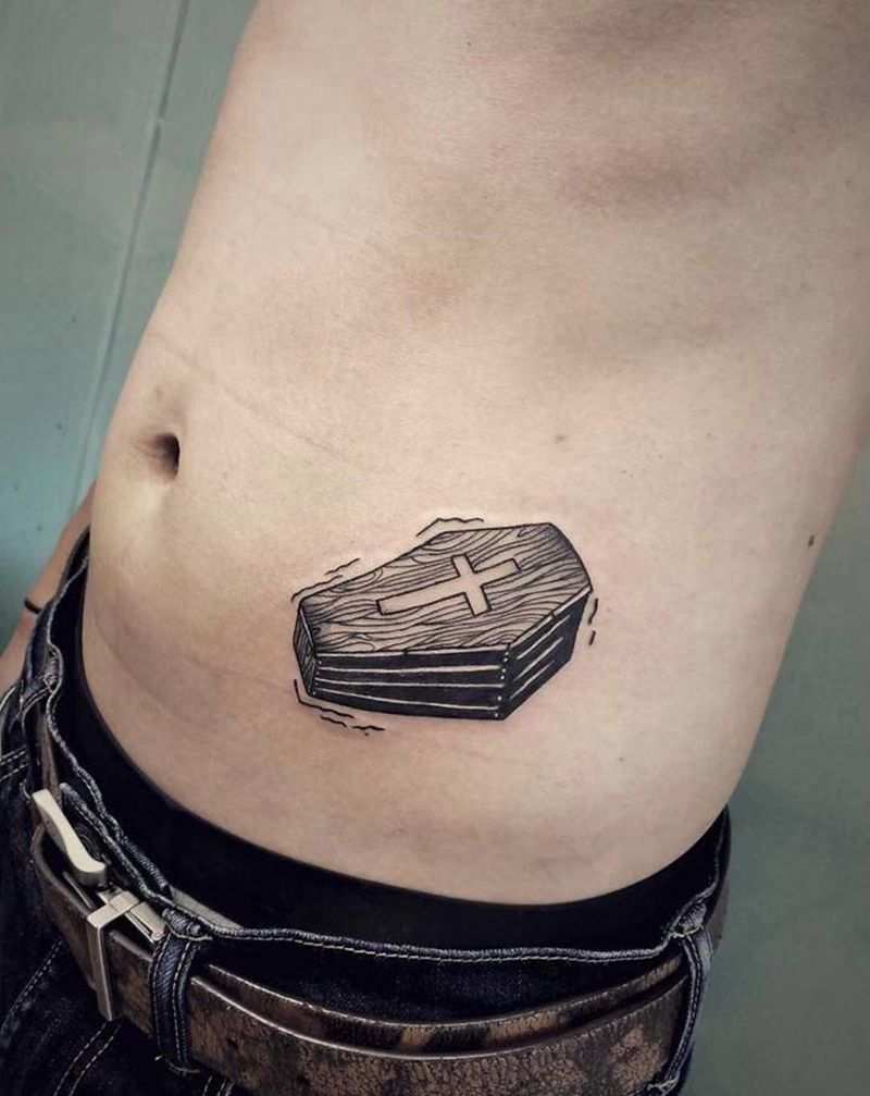 升官发财纹身图片_腰部Old School纹身图案