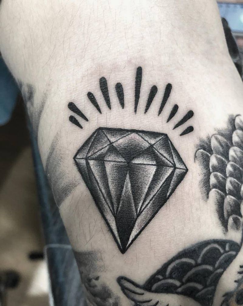 黑灰钻石纹身图片_手臂纹身图案