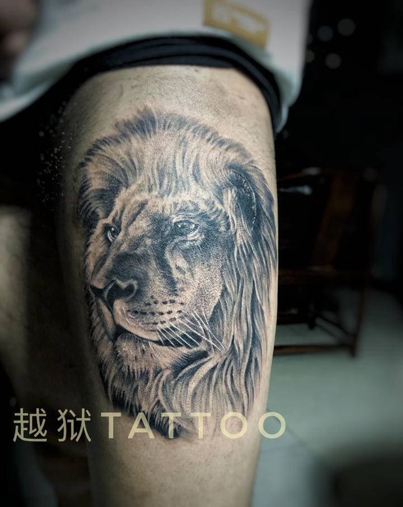 写实狮子纹身图片_腿部欧美写实纹身图案
