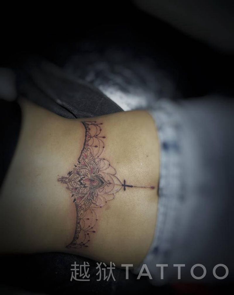 腰链纹身图片_腰部纹身图案