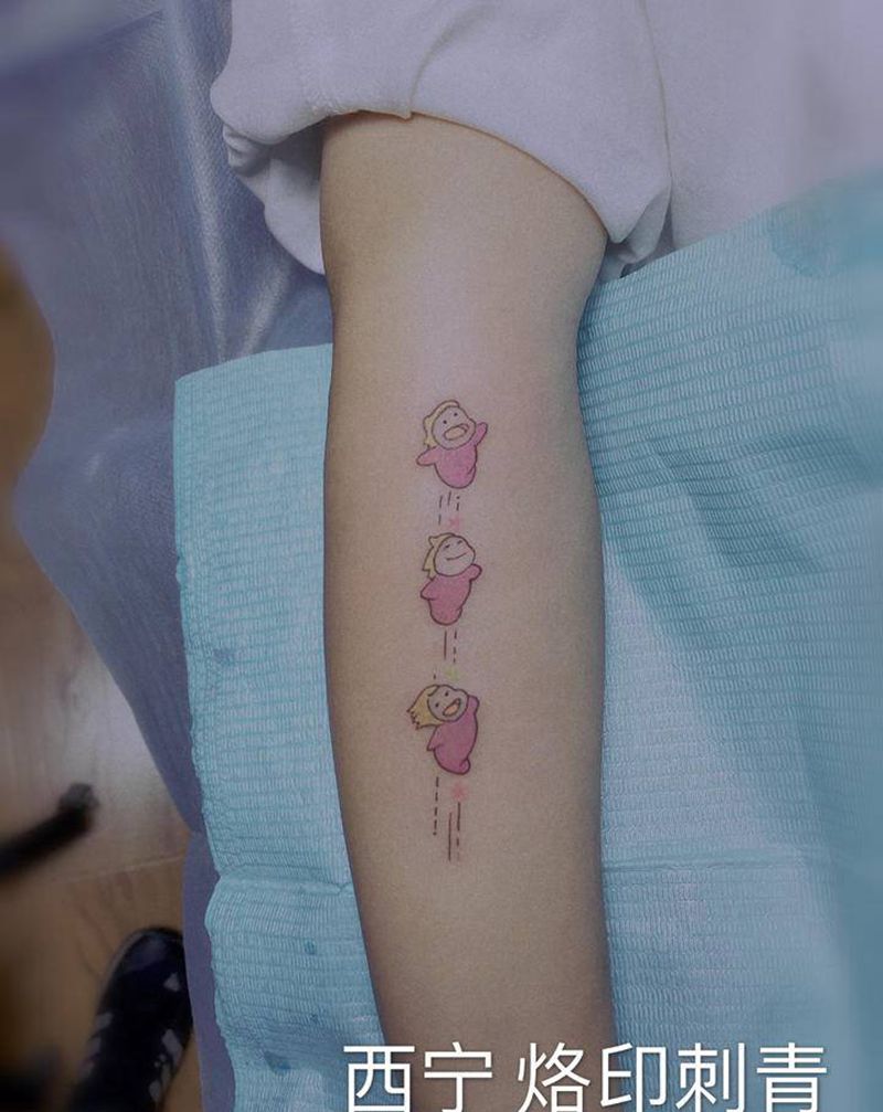 波妞纹身图片_手臂纹身图案