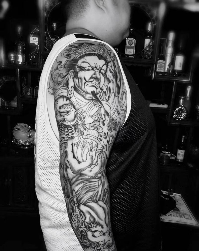 托塔李天王纹身图片_手臂新传统纹身图案