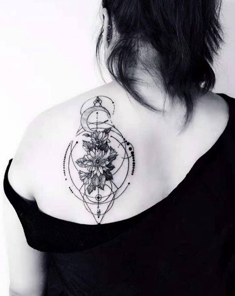 近日纹身图片_背部纹身图案