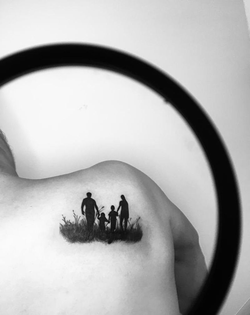 今日纹身图片_背部纹身图案