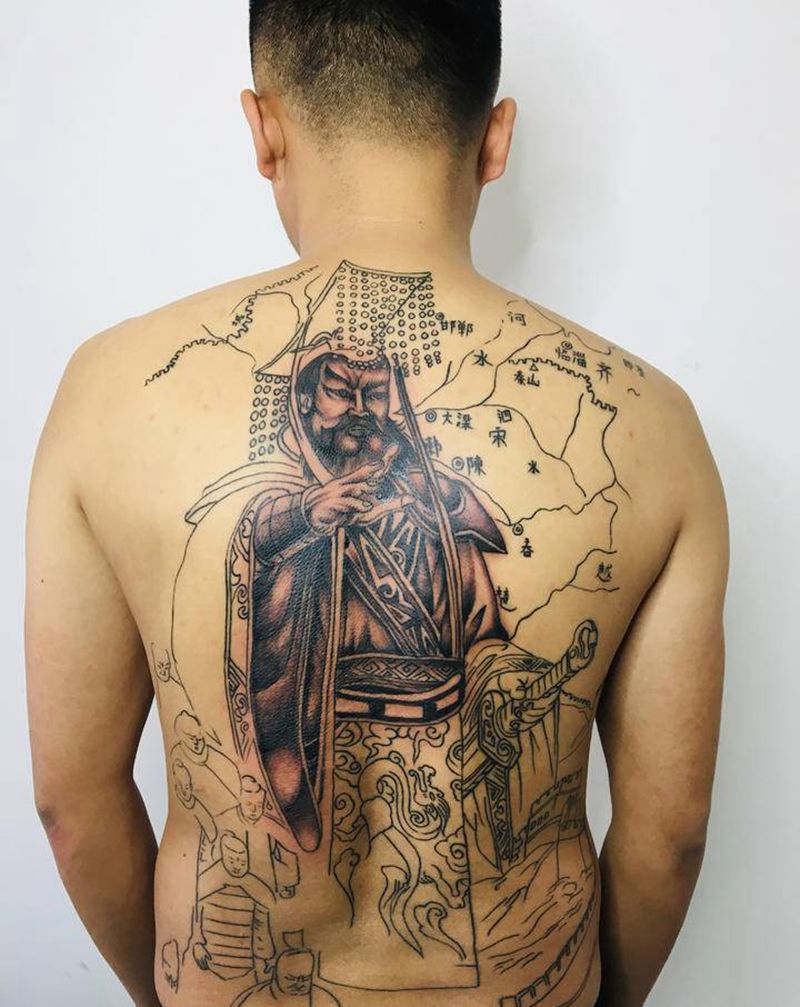 今日纹身图片_背部纹身图案