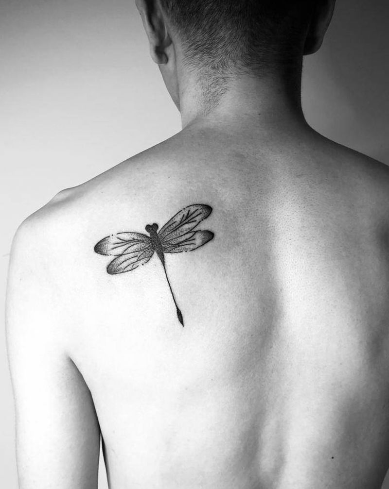 今日纹身图片_背部纹身图案