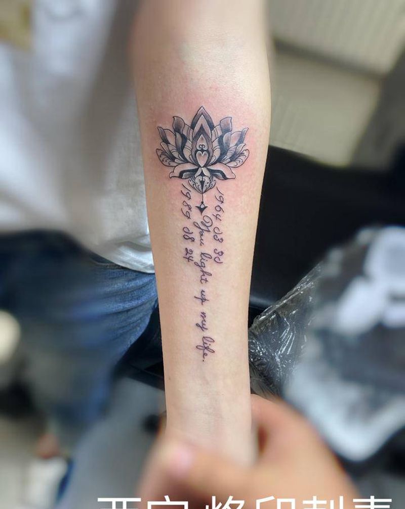 繁花纹身图片_手臂纹身图案