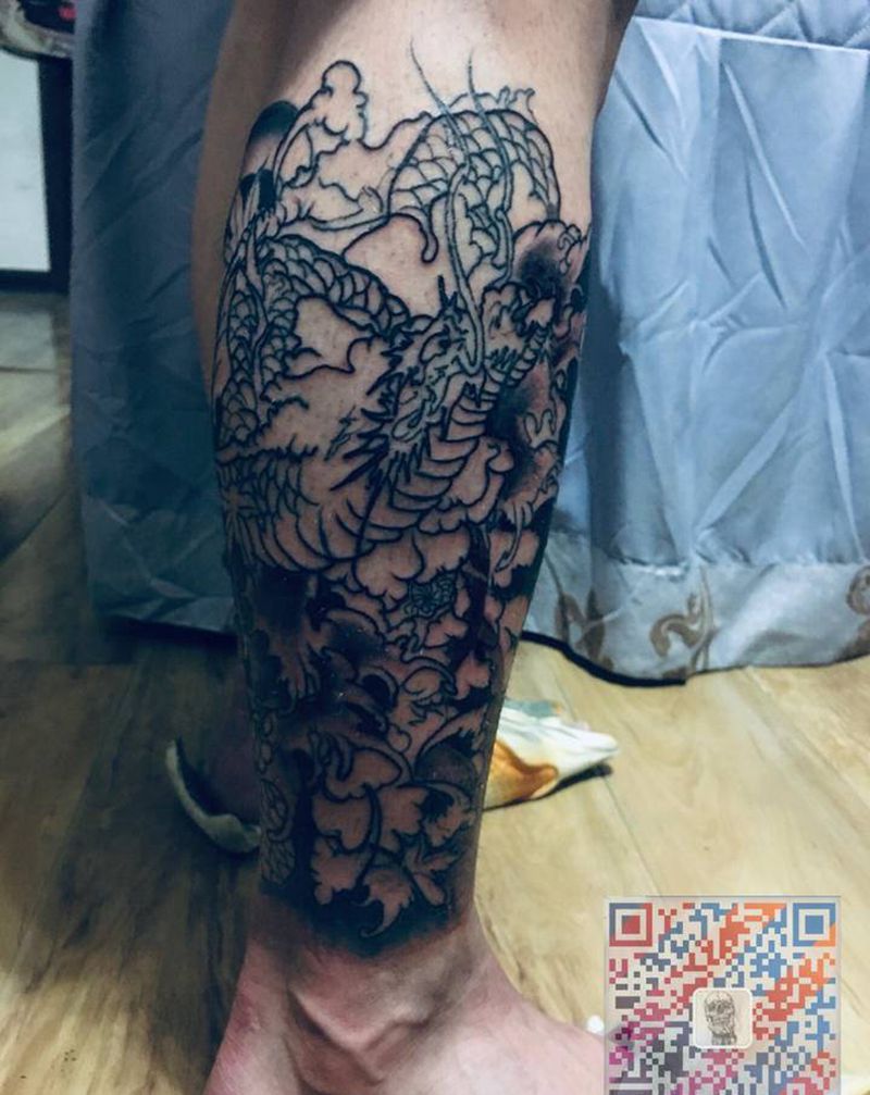 小盘龙   未完成纹身图片_腿部新传统纹身图案