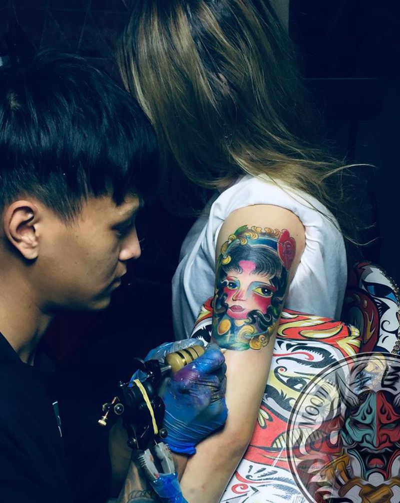 美少女纹身图片_肩部手臂Old SchoolNew School欧美人物美少年女人纹身图案