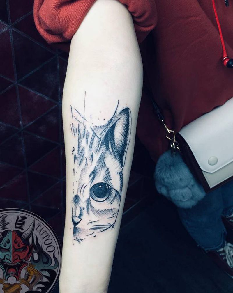 猫纹身图片_手臂点刺猫点刺纹身图案