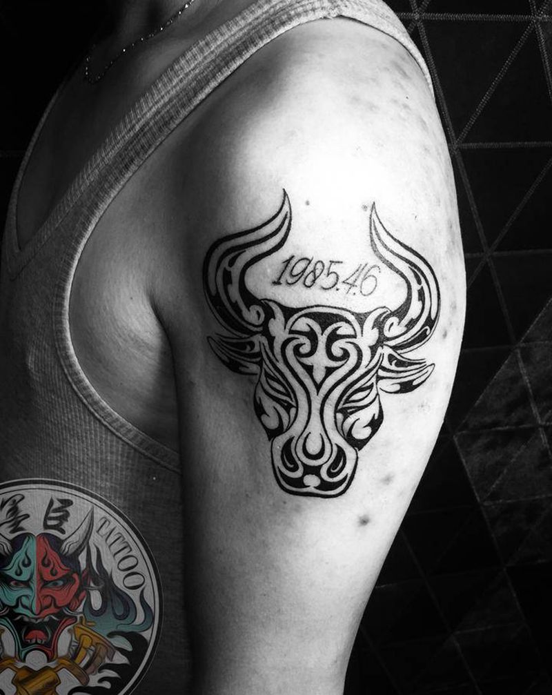 图腾牛纹身图片_肩部手臂图腾几何牛图腾纹身图案