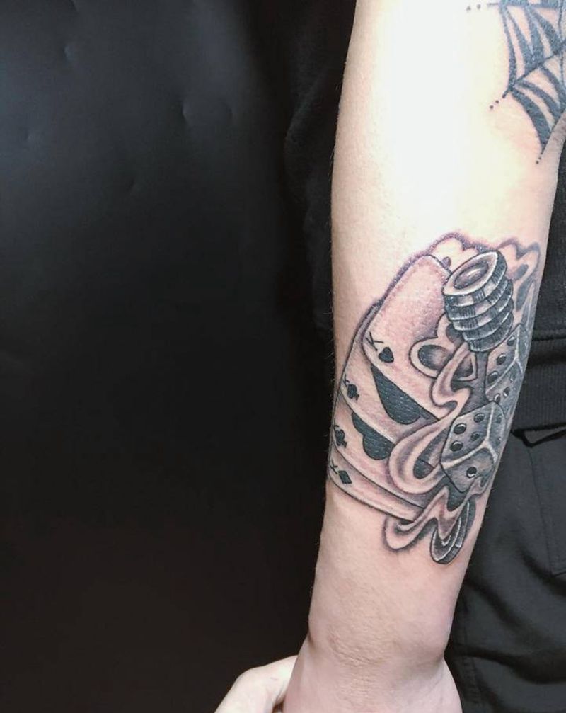 扑克牌纹身图片_手臂欧美写实纹身图案