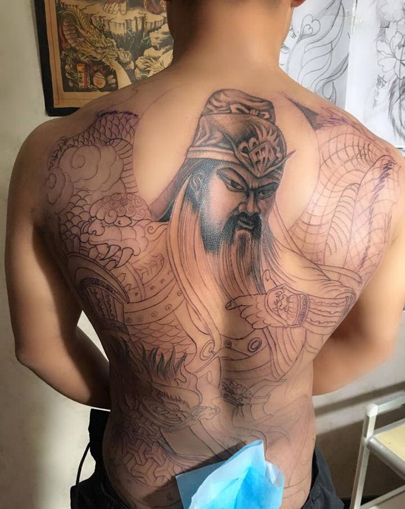 满背关羽纹身图片_背部纹身图案