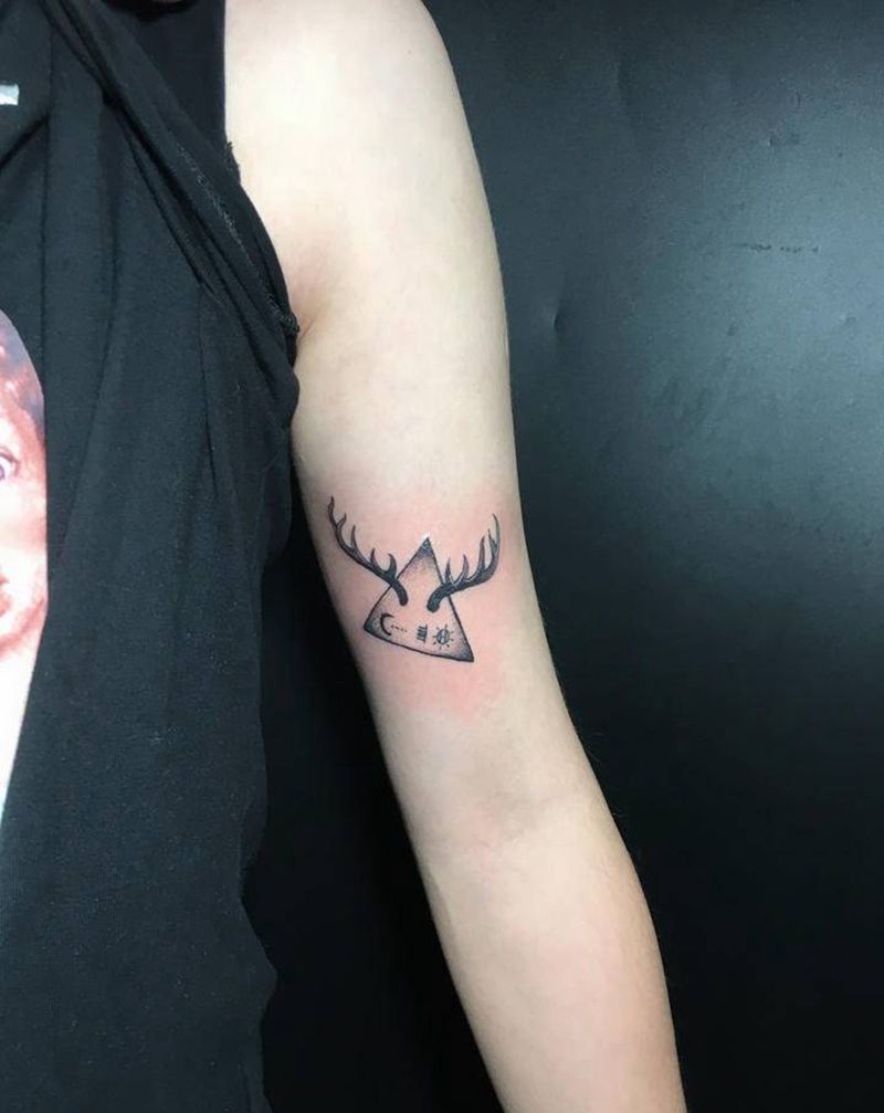 鹿角纹身图片_手臂纹身图案